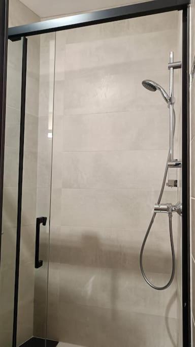 Appartement Confort Equipe Au Coeur De Béziers Exterior foto