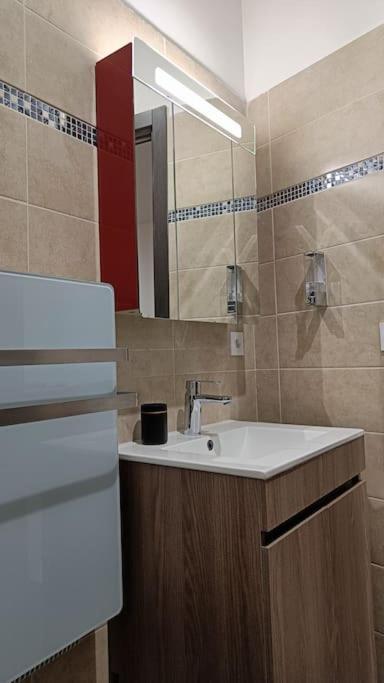 Appartement Confort Equipe Au Coeur De Béziers Exterior foto