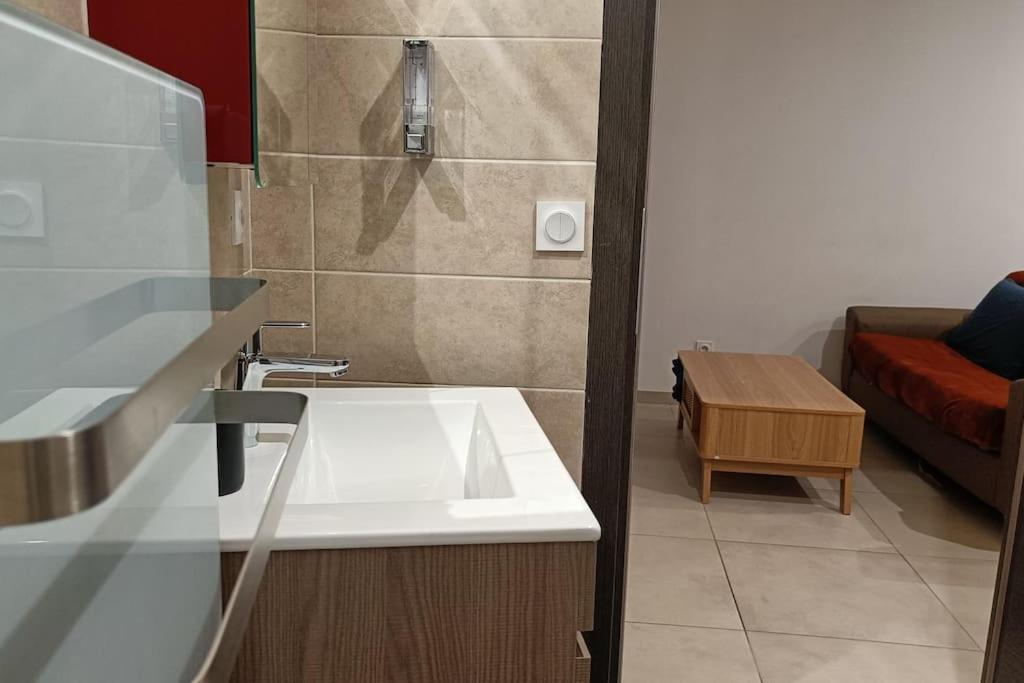 Appartement Confort Equipe Au Coeur De Béziers Exterior foto