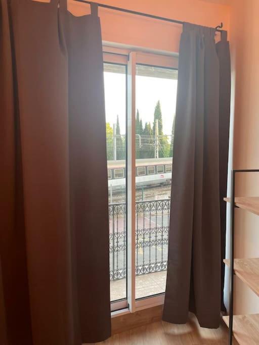 Appartement Confort Equipe Au Coeur De Béziers Exterior foto