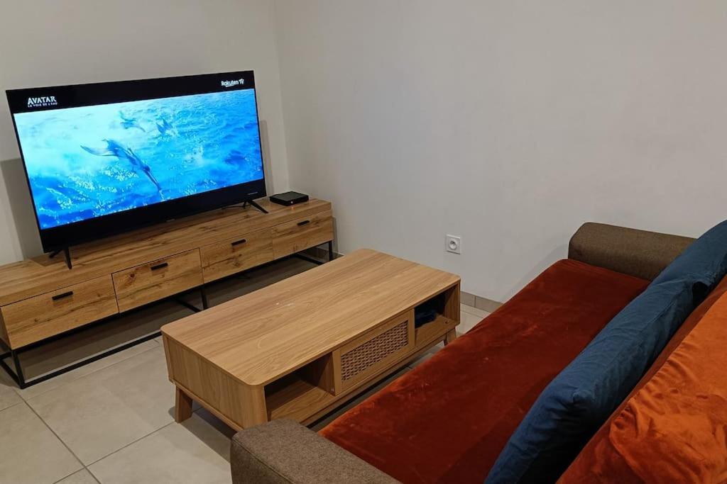 Appartement Confort Equipe Au Coeur De Béziers Exterior foto
