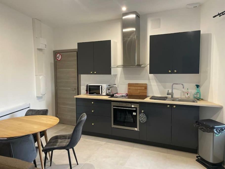 Appartement Confort Equipe Au Coeur De Béziers Exterior foto